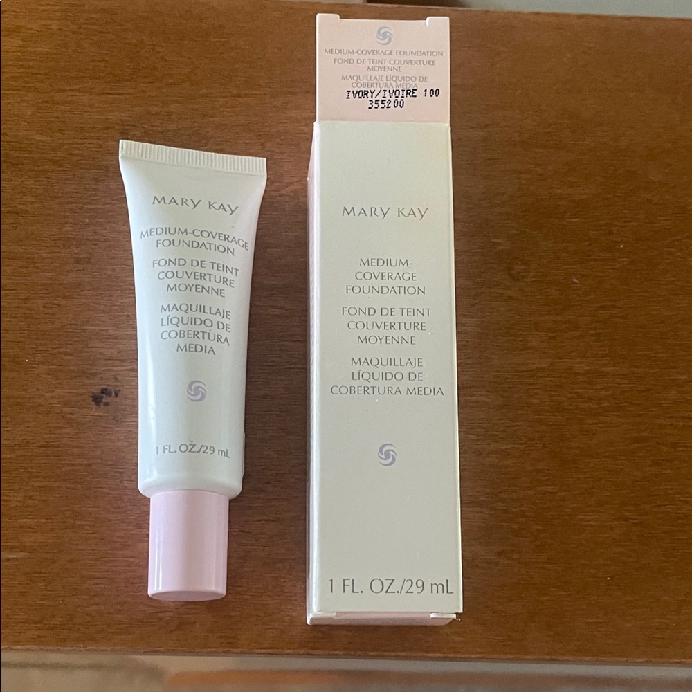 Mary Kay Medium-Coverage Foundation Ivory 100
